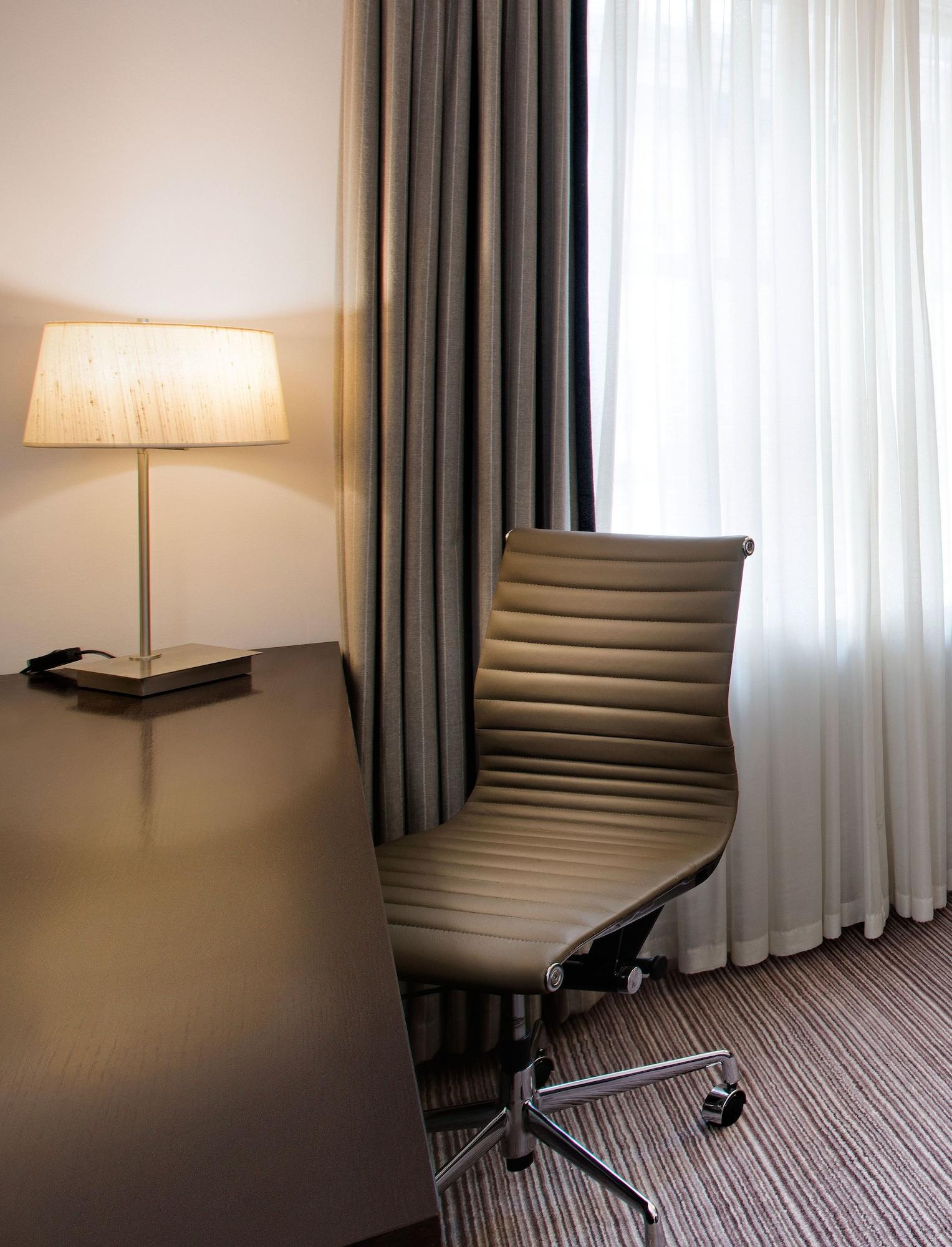 Leonardo Hotel 4*