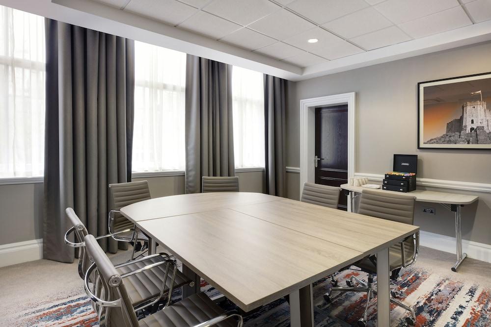 Hotel Leonardo Cardiff